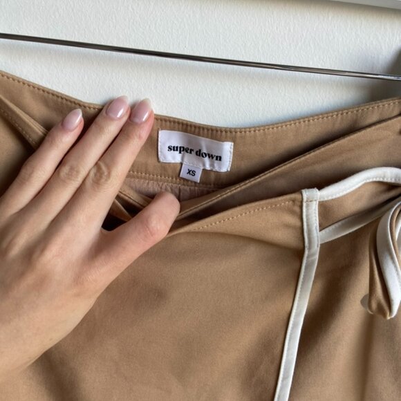 Superdown Contrast Wrap Skort - Picture 7 of 10